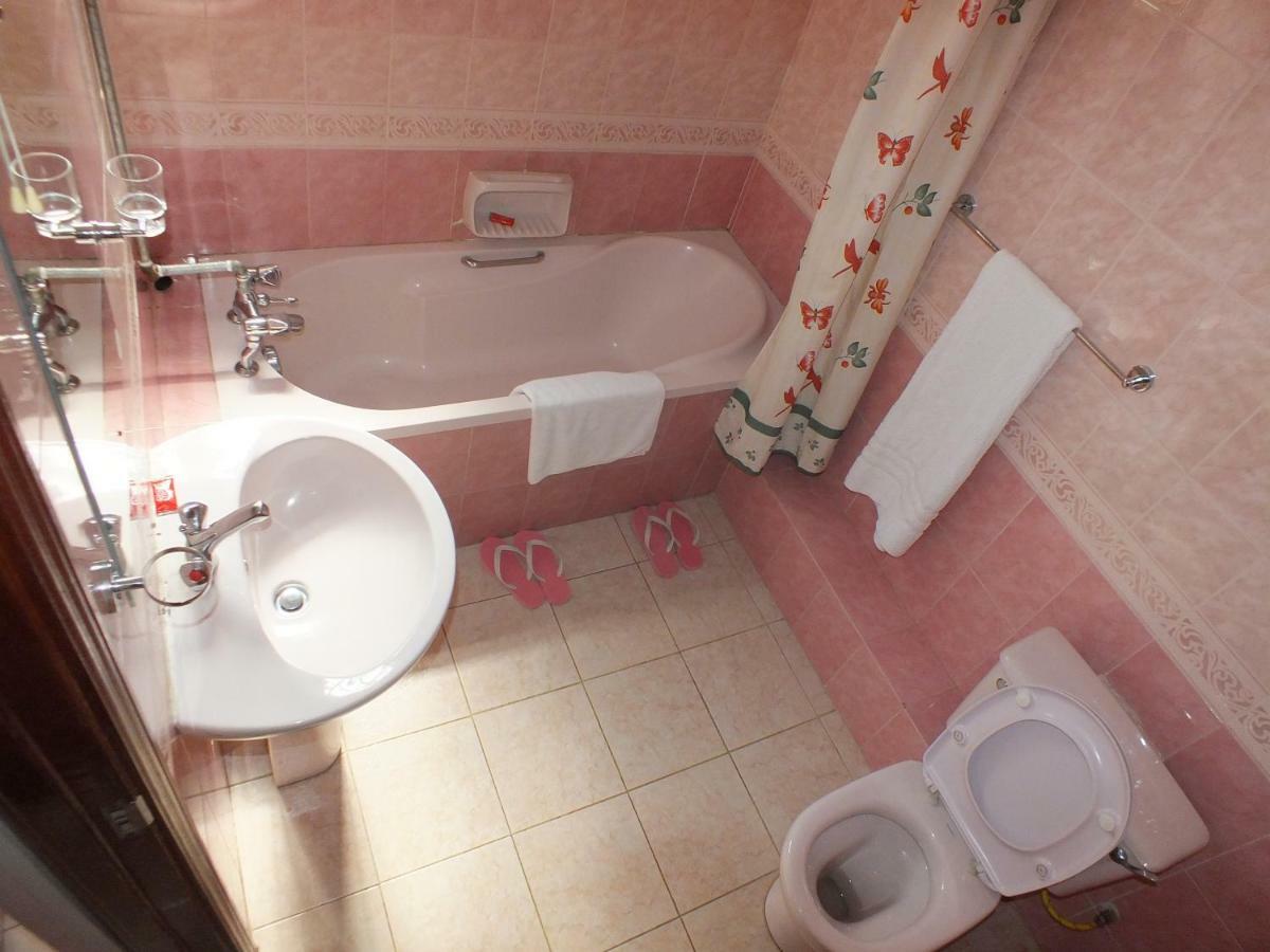 Family Nest Guesthouse Kisumu Kültér fotó